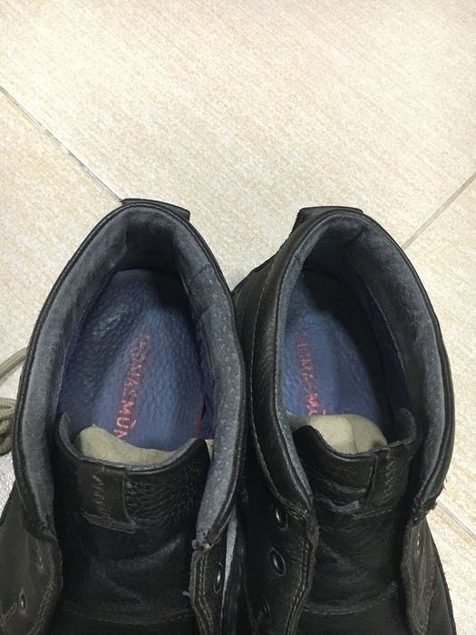 Продаются кожаные мужские ботинки обувь 40 размер