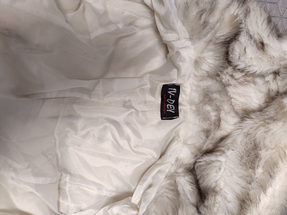 Продавам дамски кожух