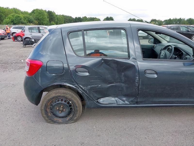 Dezmembrez Dacia Sandero 2 [Fabr 2012-prezent]