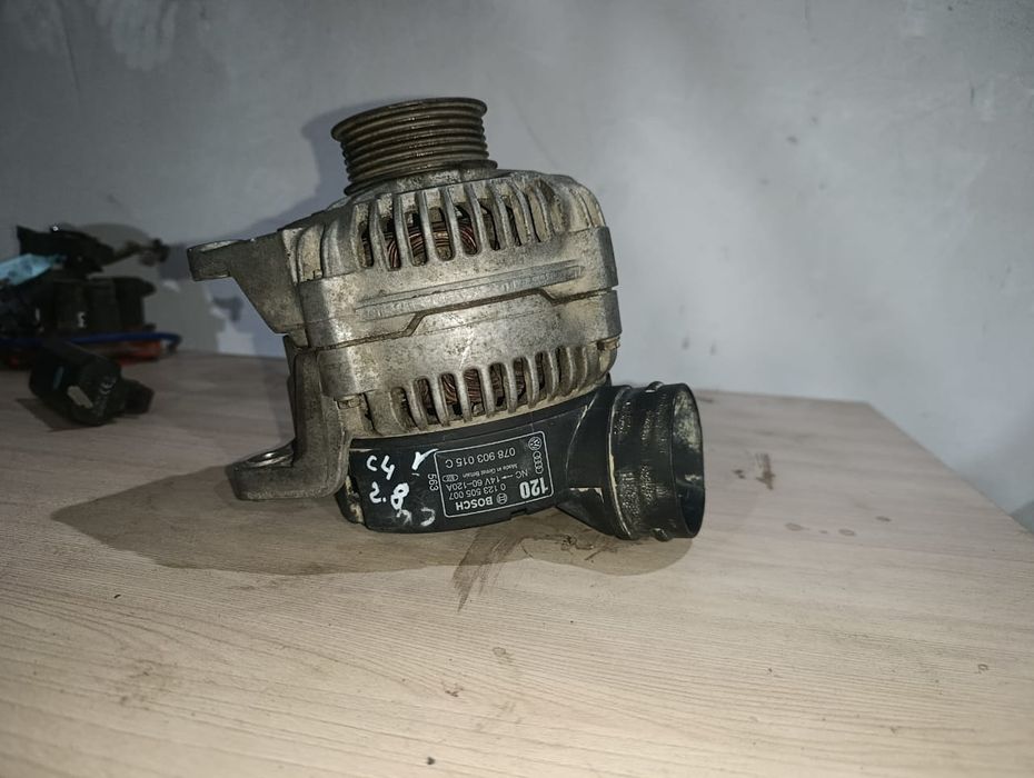 Генератор на Ауди 100 С4 объем 2.6 2.8