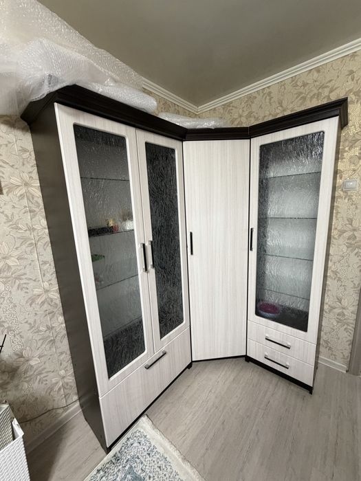 Продам шкафы и тв тумбу