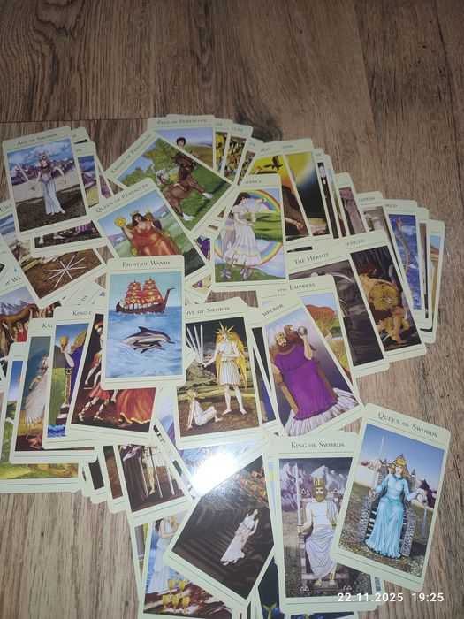 Tarot inedit cu imagini superbe