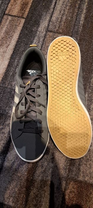 Tenisi barbati ADIDASI