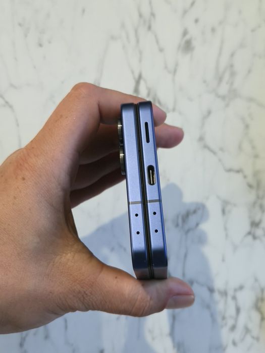 Vand/Schimb Samsung Z Flip7 256gb