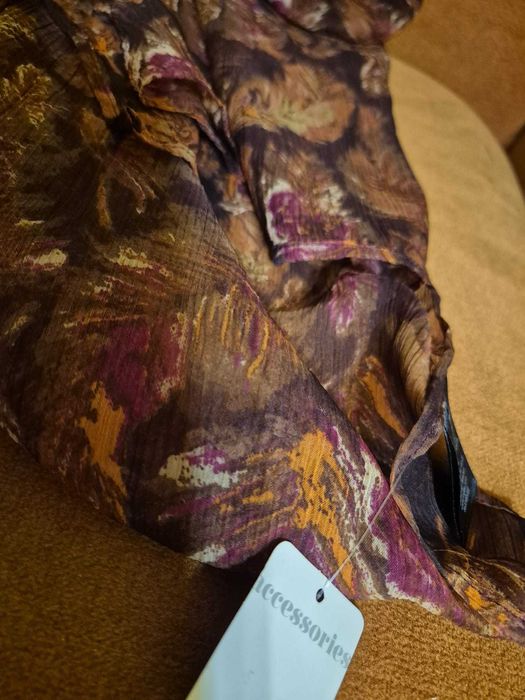 Eșarfă tip șal, dimensiuni mari, paletă cromatică maro