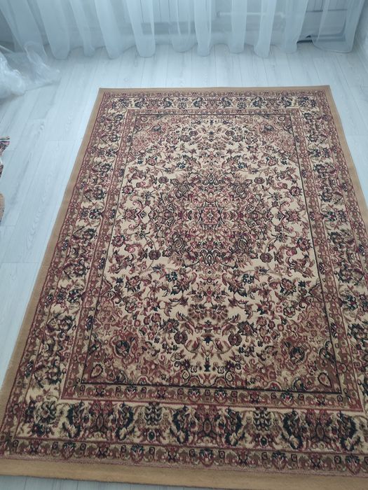 Продам ковер  180.  на  260 . НОВЫЙ .