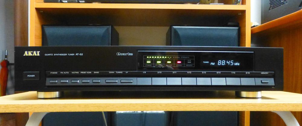 Tuner Akai AT-52