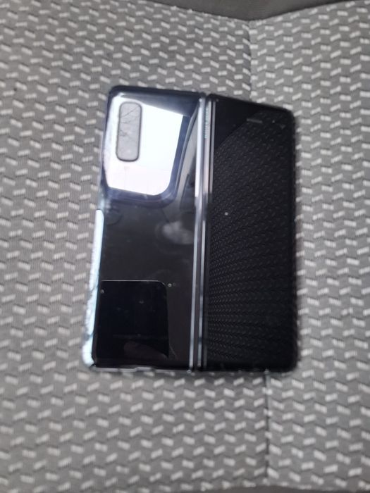 Продам  телефон zfold