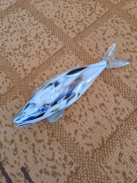 Vând bibelou pește din timpul comunismului