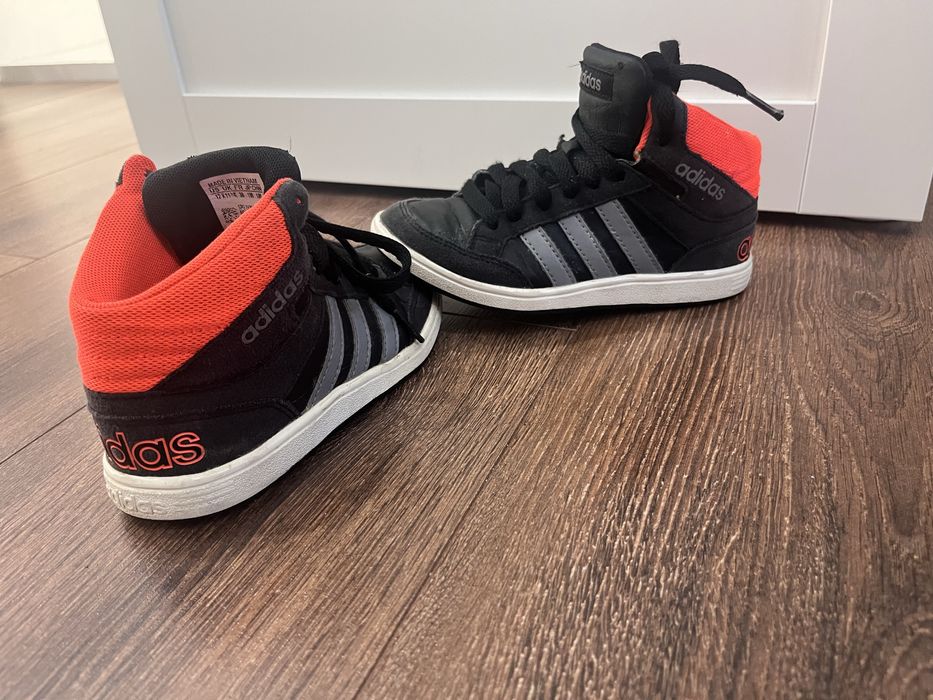 Ghete Adidas 30  in stare fosrte buna