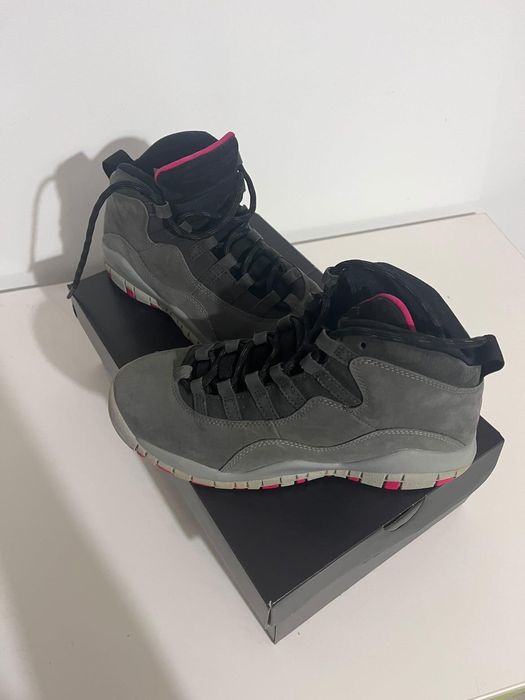 Vând Jordani 10 retro