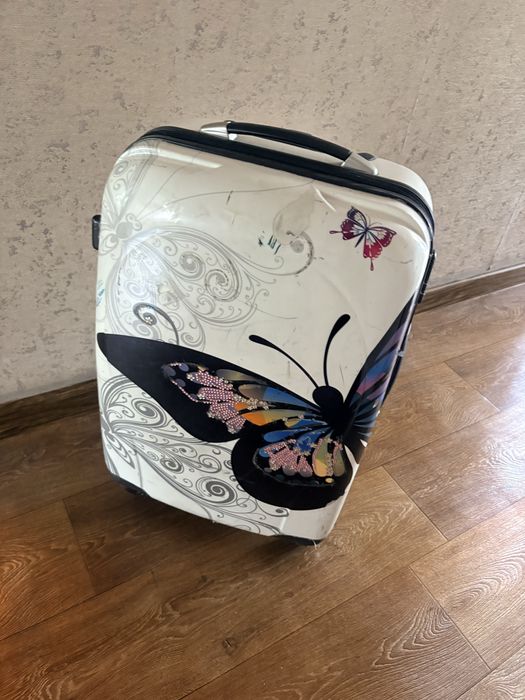 Чемодан для девочки
