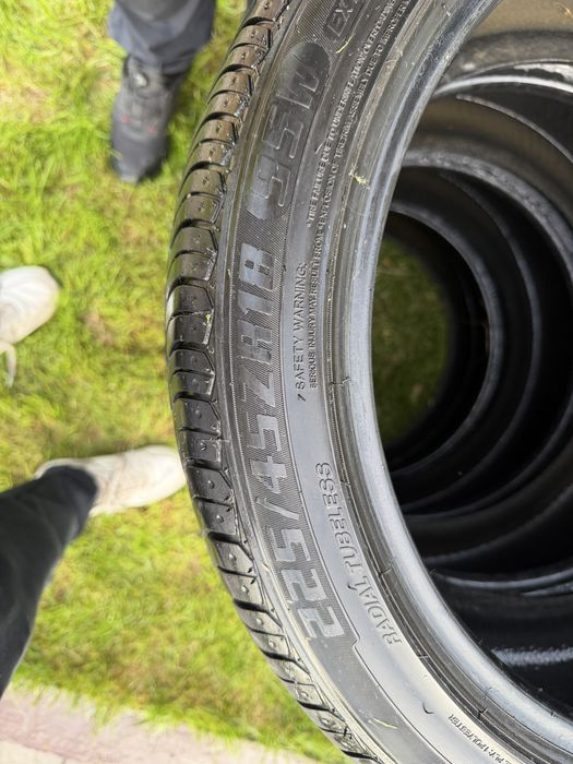 Продам Шины 18 размер 225/45