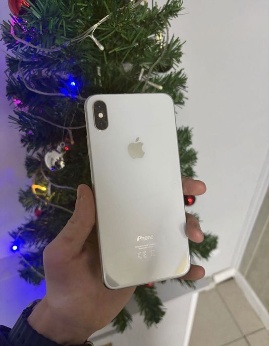 Айфон ХС 256 gb.