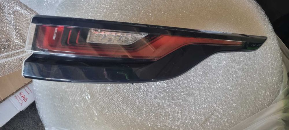 Stop stopuri tripla spate aripa stanga dreapta Range Rover Velar