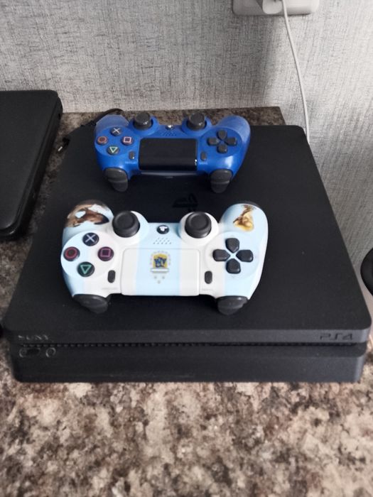 Sony PlayStation 4