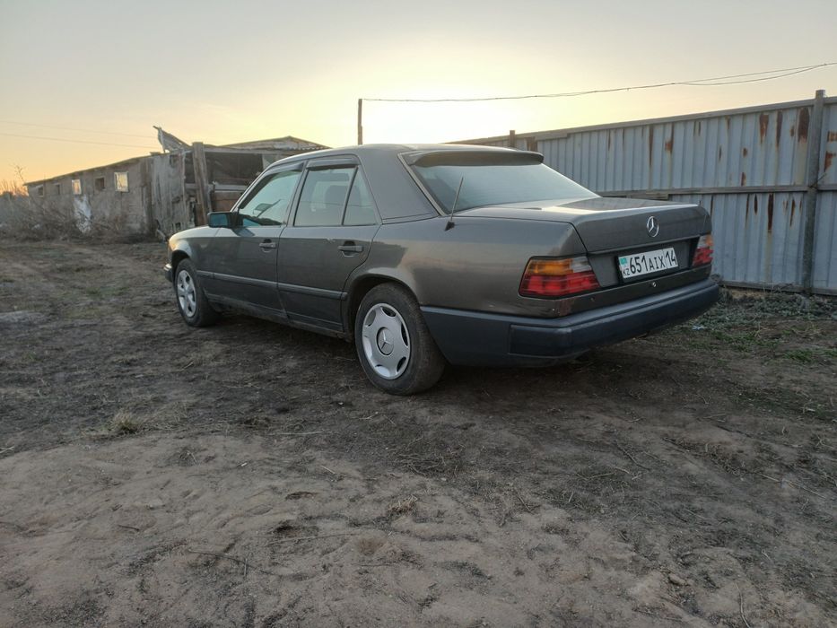 Продам мерседес 124