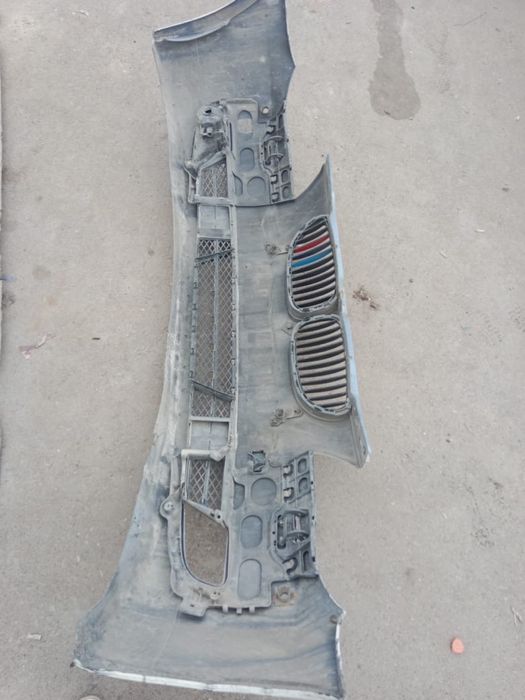 Бампера бмв Е 60 оригинал