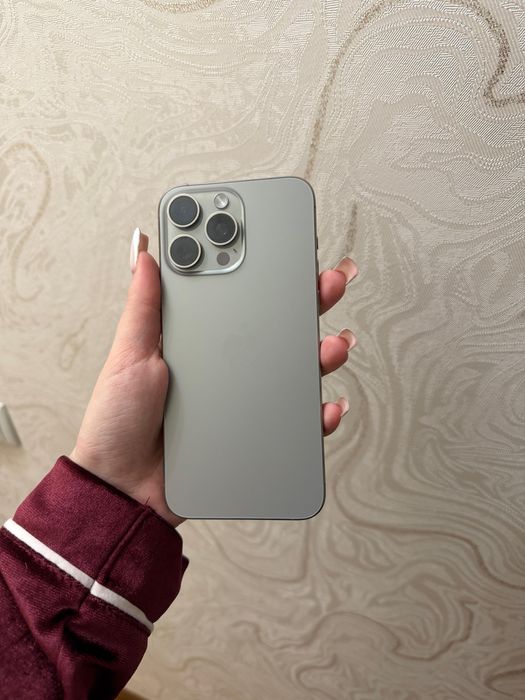 Продам iPhone 15 Pro Max на 256 ГБ.