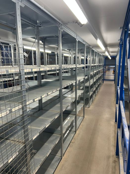 Rafturi metalice industriale