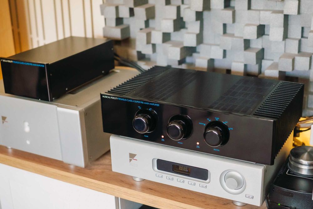 Musical Fidelity Pegasus / A1000 Pure Class A