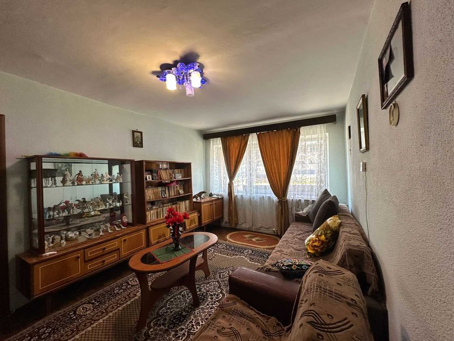 vand apartament 2 camere