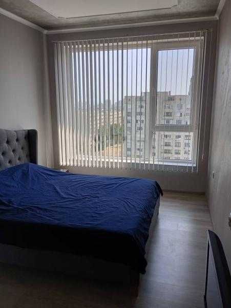 Дава се под наем Тристаен апартамент в Бургас, Изгрев - 85 кв.м за 816 € - Снимка #3