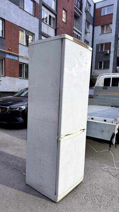 Холодильник INDESIT