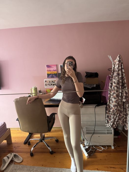 Дамски спортен клин цвят бежов