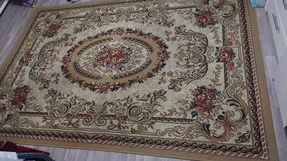 Ковры 2×3 2шт каждый по 10тыс