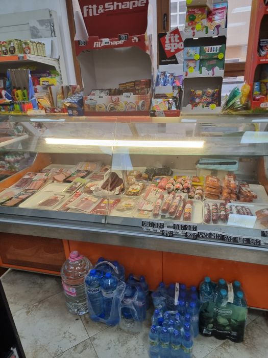 Хладилна  витрина