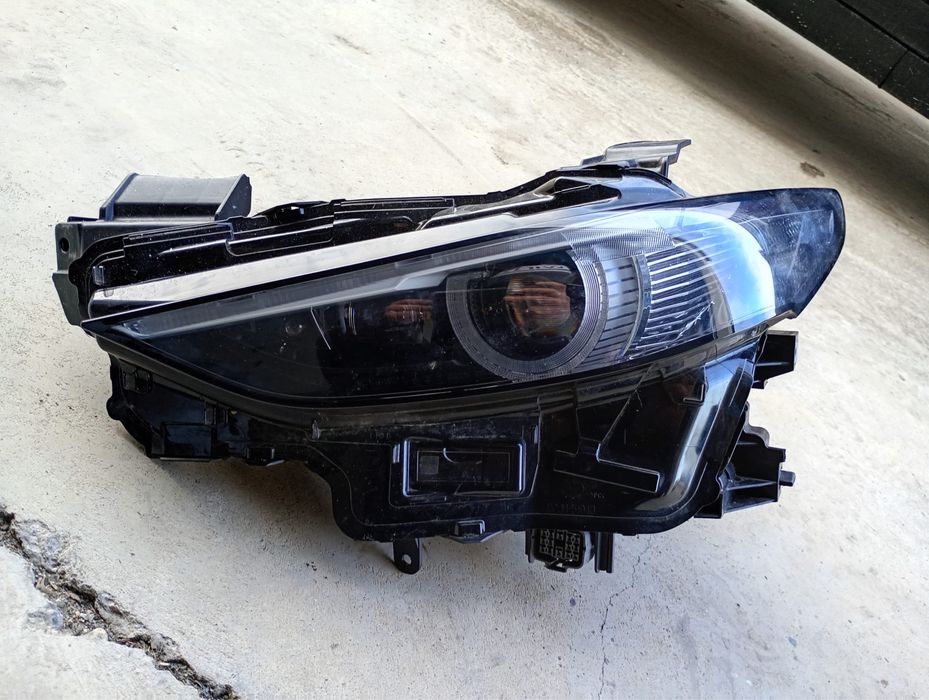 Dezmembrez Mazda 3 Hybrid 2021