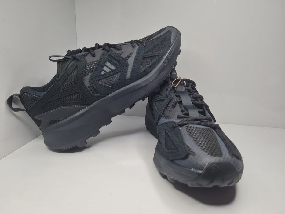 Маратонки Adidas Kantai Trail

Чисто нови с кутия.

Размер 44 2/3 стел