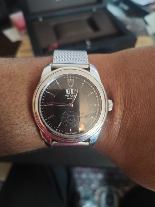 Може и  бартер Tudor Glamour Double Date Black Dial Men'