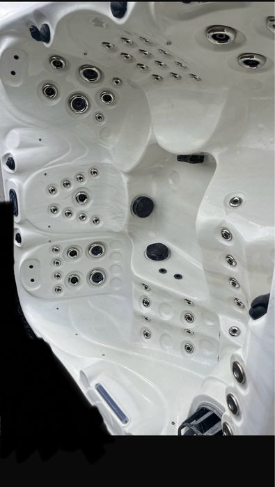Джакузи градинско 5 места ,  86 джета покривало 2 метра