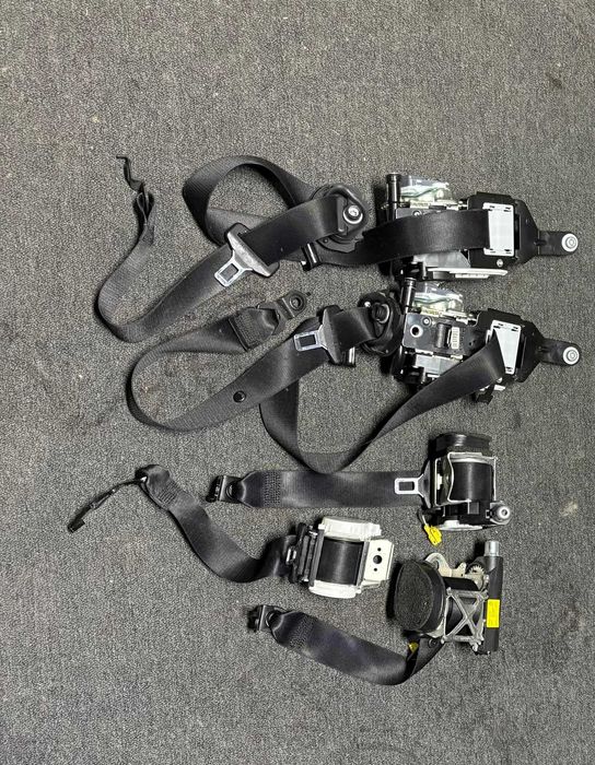 Set centuri siguranta Mercedes E Class W212