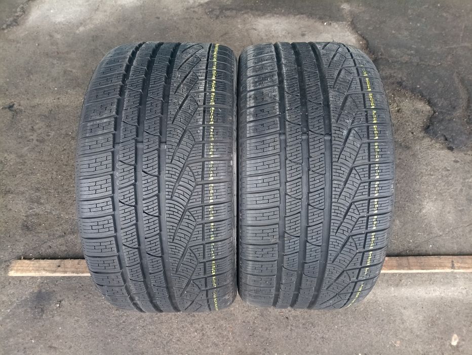 2 anvelope de iarna ca si noi Pirelli 285/35 R20 dot 2219