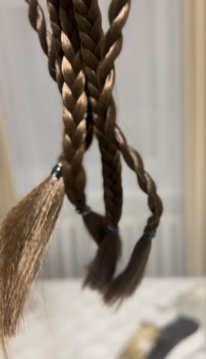 Накладные волосы косички и хвост