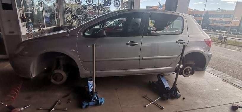 Пежо 307 1.6 HDI 109ph За Части