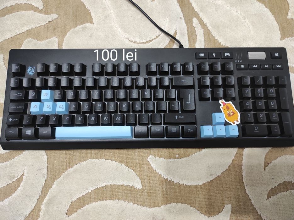 Vând tastaturi mecanice