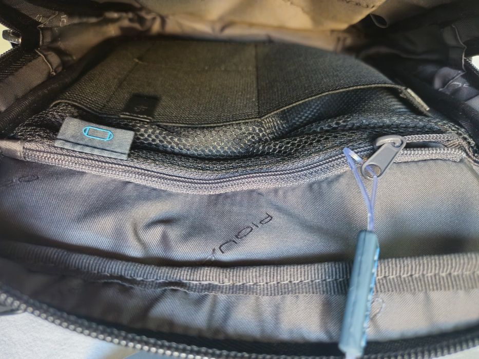 Мъжка чанта естествена кожа piquadro