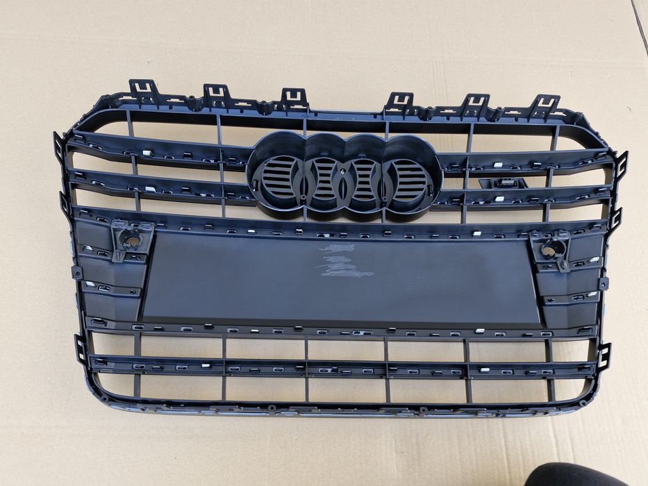 Grila centrala Audi A5 S5 facelift 2011-2016 NOUA