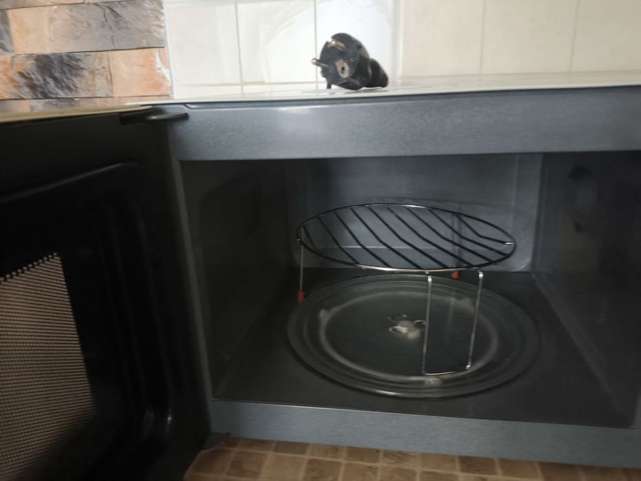 Продам микроволновую печь