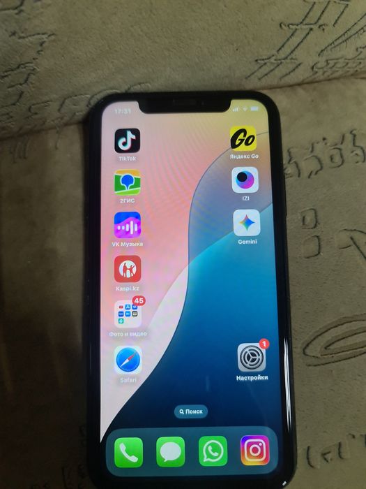 Продам айфон xr без ремот