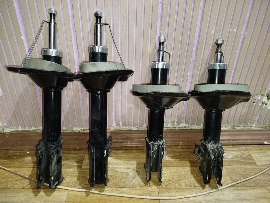 Стойки на Субару Легаси с проставками