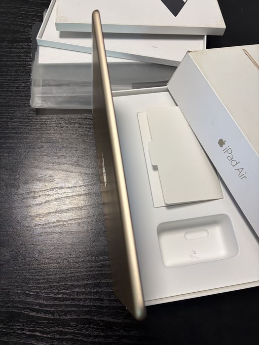 iPad Air 2 32gb WiFi&Celular Gold stare foarte buna cutie accesorii pentru piese
