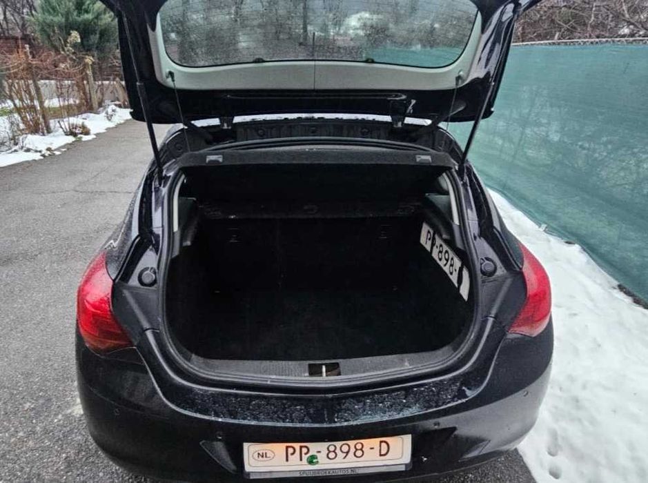 Opel Astra J 2011, 1.4turbo, benzina ,140cp, Cosmo- Innovation