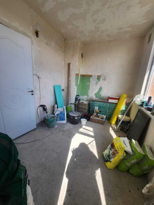 Двустаен апартамент с потенциал за преустройство в тристаен