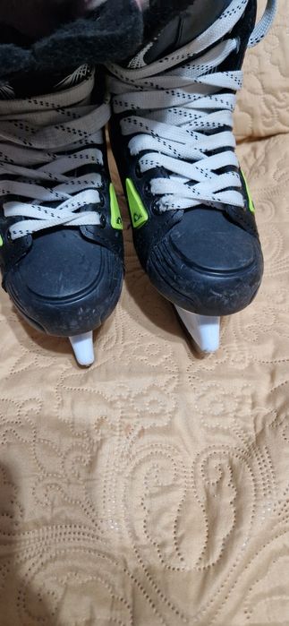 Продам коньки детские