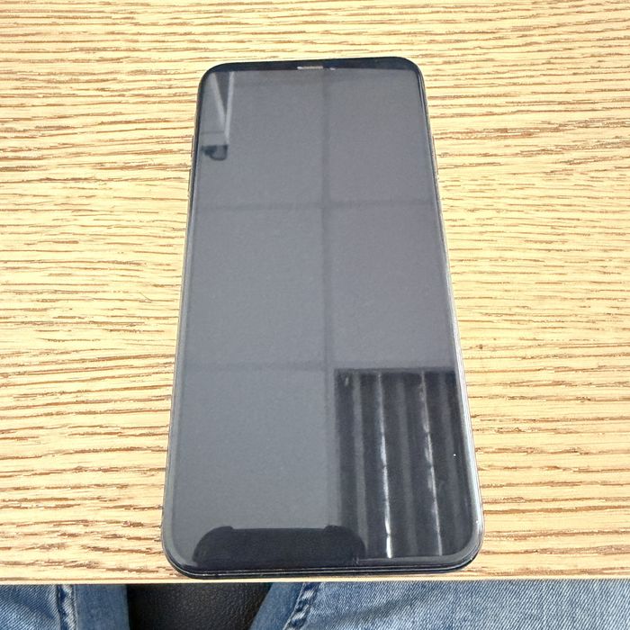 Iphone xs max,arata foarte bine